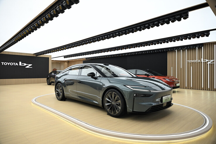 La berlina eléctrica Toyota bz7. (Fuente de la imagen: Toyota)