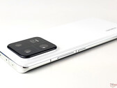 El Xiaomi 14 Pro podría igualar las capacidades de carga de su predecesor, el Xiaomi 13 Pro fotografiado. (Fuente de la imagen: NotebookCheck)