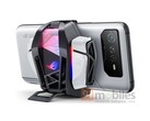 El ROG Phone 6 debería estar disponible a nivel mundial con hasta 18 GB de RAM y un chipset Snapdragon 8 Plus Gen 1. (Fuente de la imagen: 91mobiles &amp; Evan Blass)