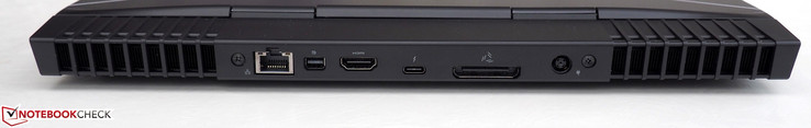 Parte trasera: puerto LAN RJ45, Mini-DisplayPort 1.2, HDMI 2.0, Thunderbolt 3, amplificador de gráficos, toma de corriente