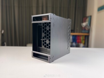 Mini Host barebones - vista trasera (Fuente de la imagen: Weibo)