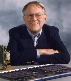 Chester Gordon Bell (Fuente: Microsoft)