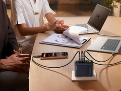 El cargador PicoGo AH11 140W GaN de Baseus (en la imagen) ya está disponible en EE.UU. (Fuente de la imagen: Baseus)