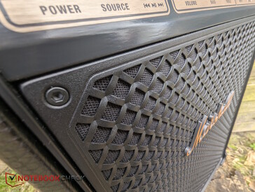 Rejilla metálica delantera