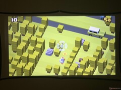 Incluso juegos sencillos como Crossy Road rozan lo injugable.