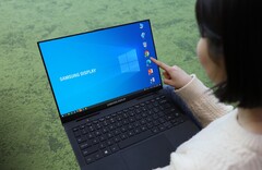 Es probable que el concepto de portátil de Samsung Display incorpore la misma pantalla AMOLED de 16 pulgadas que estará disponible en los modelos Galaxy Book3 Pro y Galaxy Book3 Ultra. (Fuente de la imagen: Samsung Display) 