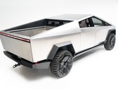 La carrocería de acero del Cybertruck procede de la Starship (imagen: Peterson Museum)
