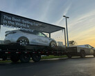 Cybertruck remolca un Modelo Y (imagen: TeslaNewsWire/X)