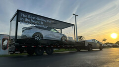 Cybertruck remolca un Modelo Y (imagen: TeslaNewsWire/X)