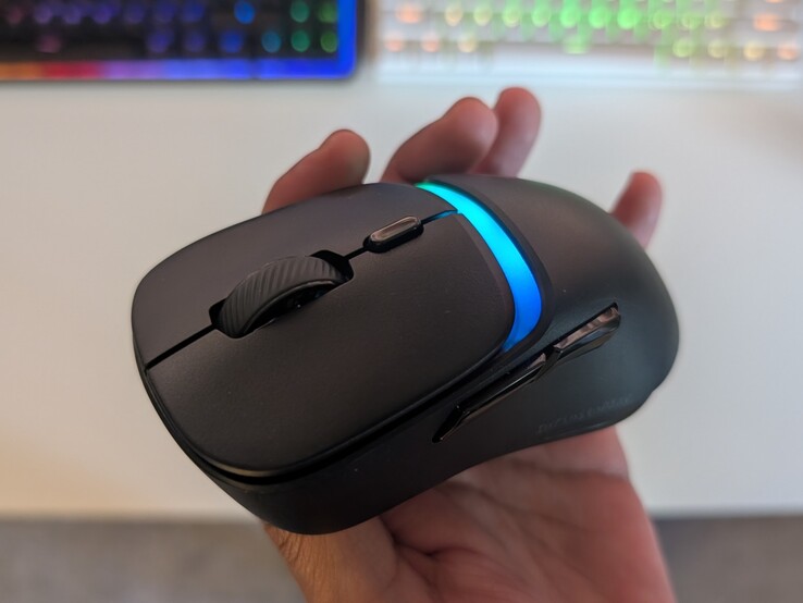 Vista superior del Glorious Modelo D3 Inalámbrico