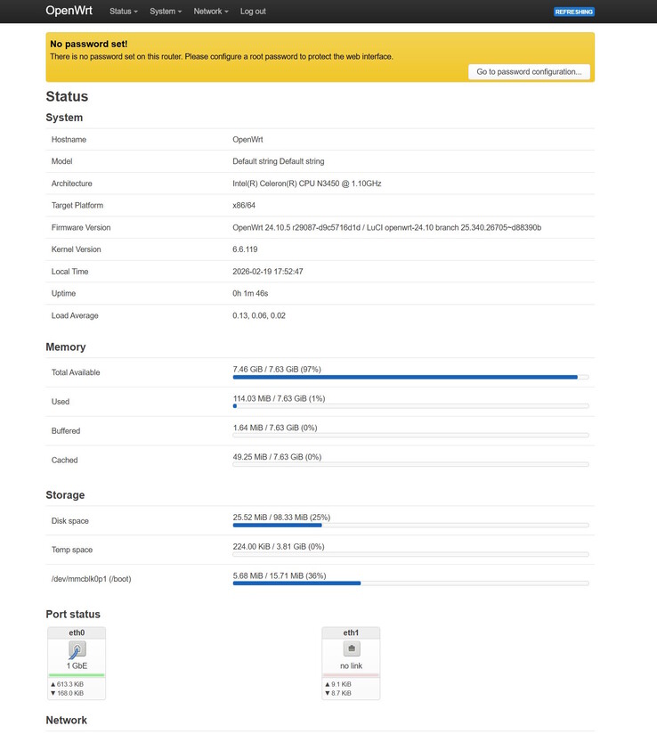 Iniciamos sesión en OpenWRT a través del navegador - no olvide establecer una nueva contraseña