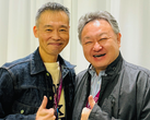 Una imagen de Shuhei Yoshida con Keiji Inafune.