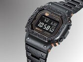 La MRG-B5000HT-1 utiliza una pantalla LCD en negativo a juego con el discreto acabado gris oscuro del recubrimiento DLC (Fuente de la imagen: Casio)