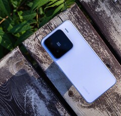 La Xiaomi 17 sucederá directamente a la Xiaomi 15. En la foto - Xiaomi 15 (Fuente de la imagen: Vetrax Arrogant TV en Weibo)