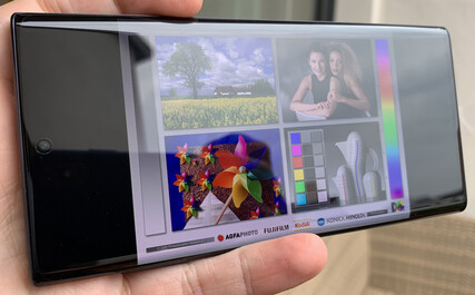 Uso de la Galaxy Note 10 en exteriores con el brillo automático activado