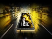 La imagen muestra el Thor Ultra de Lexar, que resulta ser un SSD M.2 2280 PCIe Gen 5 con una pegatina amarillenta en la parte superior 