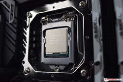 La revisión de la CPU de escritorio Intel Core i5-9600K. Dispositivo de prueba cortesía de Caseking.de.