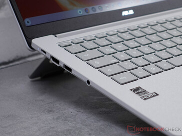 USB-C (5 GB/s, DP y PD), HDMI, USB-A, auriculares de 3,5 mm