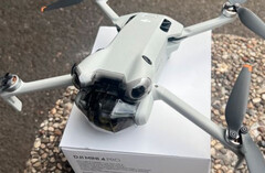El DJI Mini 4 Pro ha sido descubierto en la naturaleza una vez más. (Fuente de la imagen: @quadro_news)