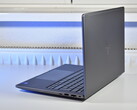 El HP ZBook 8 G1i 14 vuelve a contar con Ethernet (fuente de la imagen: Benjamin Herzig)