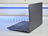 El HP ZBook 8 G1i 14 vuelve a contar con Ethernet (fuente de la imagen: Benjamin Herzig)