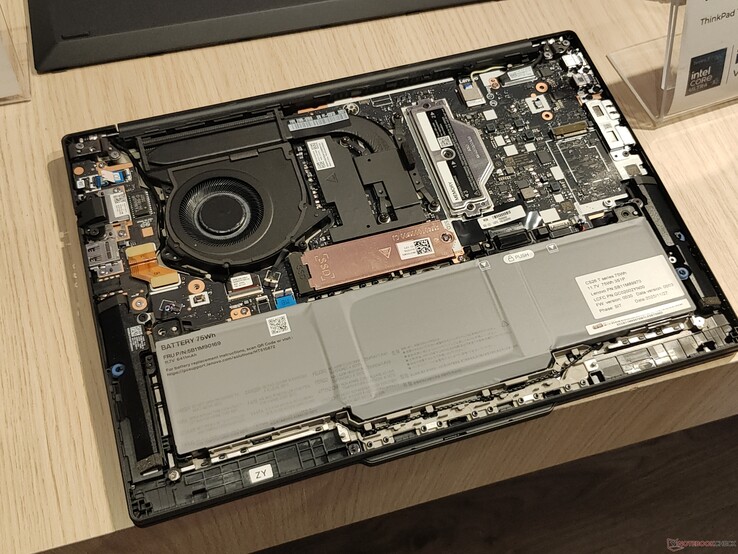 Interior del Lenovo ThinkPad T14 Gen 7.