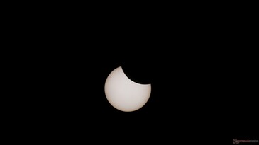 Eclipse solar parcial en modo foto con filtro VIS (Fuente de la imagen: Marc Zander / Notebookcheck)
