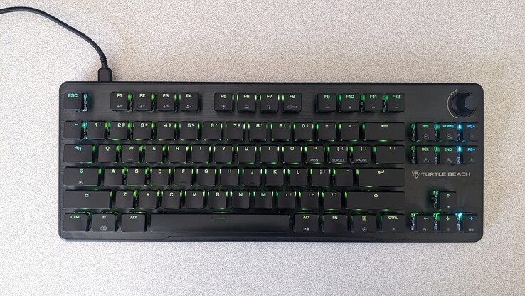 Vista superior del teclado Turtle Beach Vulcan II TKL con iluminación AIMO RGB