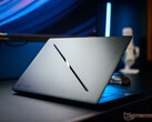 Un jugador delgado impresiona con su portátil RTX 5070 Ti - análisis del Asus ROG Zephyrus G16 2025