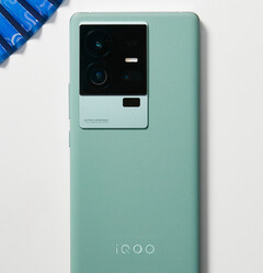 Las diferencias entre el iQOO 11 y el iQOO 11S podrían ser sólo internas. (Fuente de la imagen: Vivo)