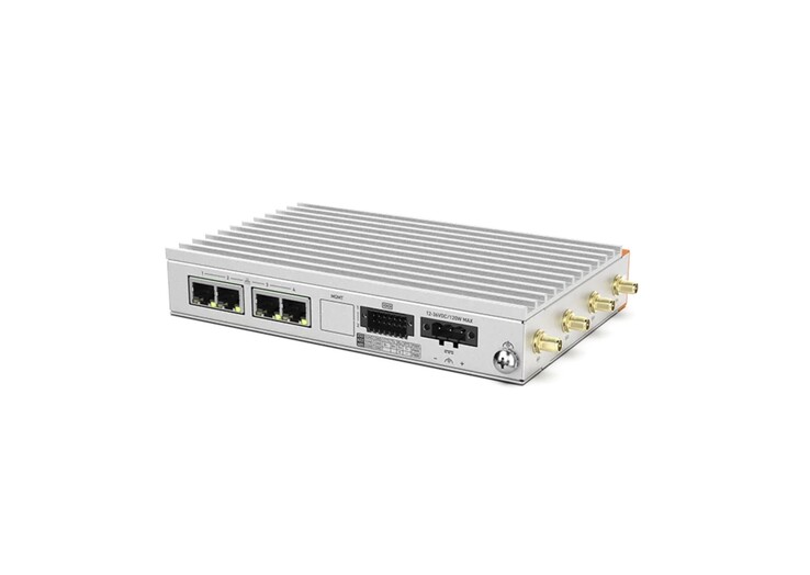 Hay un total de cuatro puertos Ethernet 2.5G en el mini PC Helix 320
