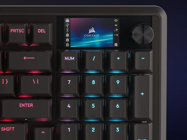 Una pantalla en color IPS de 1,9" 320 x 170 sobre un teclado es un nuevo tipo de flex. (Fuente de la imagen: Corsair)