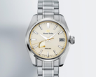 El Grand Seiko SBGA519 sobre un fondo degradado.