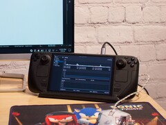 Gracias al nuevo mod HelixSR, Cyberpunk 2077 alcanza supuestamente hasta 90 FPS en la Steam Deck.