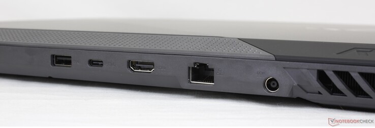 Parte trasera: USB-A 3.2 Gen. 1, USB-C 3.2 Gen. 2 con DisplayPort + Power Delivery + G-Sync, HDMI 2.0b, Gigabit RJ-45, adaptador de CA