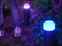 La luz de pedestal para exteriores Philips Hue Calla Large se ha lanzado en EE.UU. (Fuente de la imagen: Philips Hue)