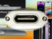 La captura real de Apple iPhone 15 Pro ha confirmado aparentemente que se ha incluido un puerto USB-C. (Fuente de la imagen: 9To5Mac &amp; @URedditor - editado)