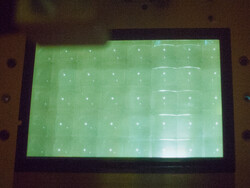 La matriz LED detrás de la pantalla LCD