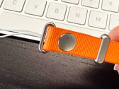 Apple se rumorea que lanzará una inusual correa cruzada para el iPhone 17 (Fuente de la imagen: SonnyDickson)