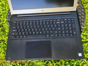 Un vistazo al teclado y al trackpad de Mi Notebook 15.6