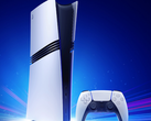 La Sony PlayStation 5 Pro con un mando DualSense
