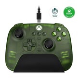 El mando 8BitDo Ultimate de 3 modos para Xbox se conecta mediante un cable USB a las consolas Xbox. (Fuente de la imagen: 8BitDo)