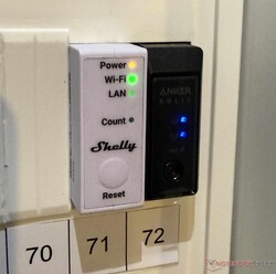 El nuevo Anker Solix Smart Meter Gen 2 es ahora tan delgado como el Shelly Pro 3 EM, con el que es igualmente compatible.