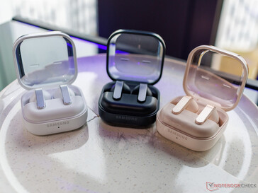 Colores blanco y negro mate junto a la exclusiva opción de color rosa