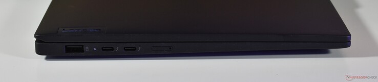 izquierda: USB-A 3.2 Gen 1, 2x Thunderbolt 4, nanoSIM