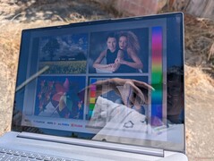 Al aire libre bajo la luz del sol