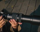 La LUMIX S 100-500mm f5-7.1 (en la imagen), tiene el mayor alcance de zoom de todos los objetivos de Panasonic para la montura L. (Fuente de la imagen: Panasonic)
