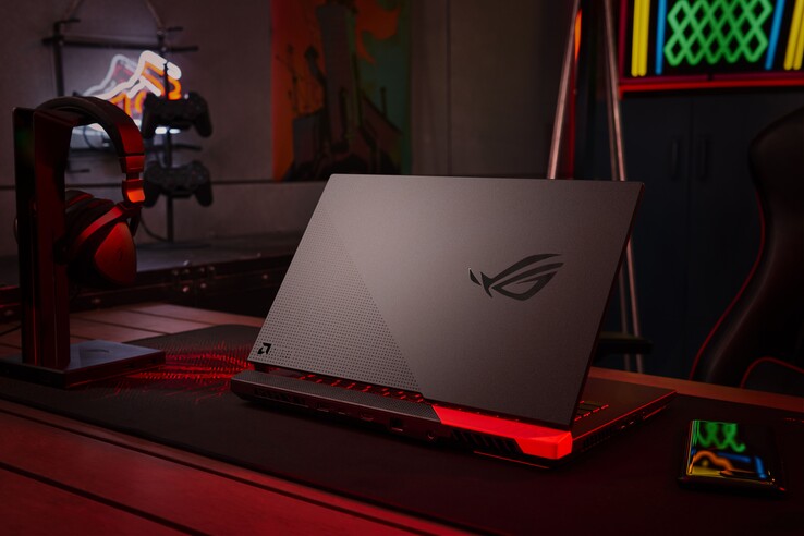 Al ROG Strix G15 Advantage Edition se sumará un modelo de 17 pulgadas. (Fuente de la imagen: ASUS)