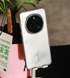 La Magic7 Pro sigue los pasos de la Xiaomi 15 Pro. (Fuente de la imagen: Honor)