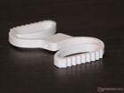 Este modelo mide unos 6,3 cm de largo, extendiéndose lejos del espectador